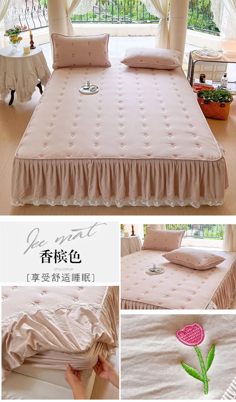 Red Bedsheet single piece cartoon cotton bed sheet anti slip printed cartoon bedsheet