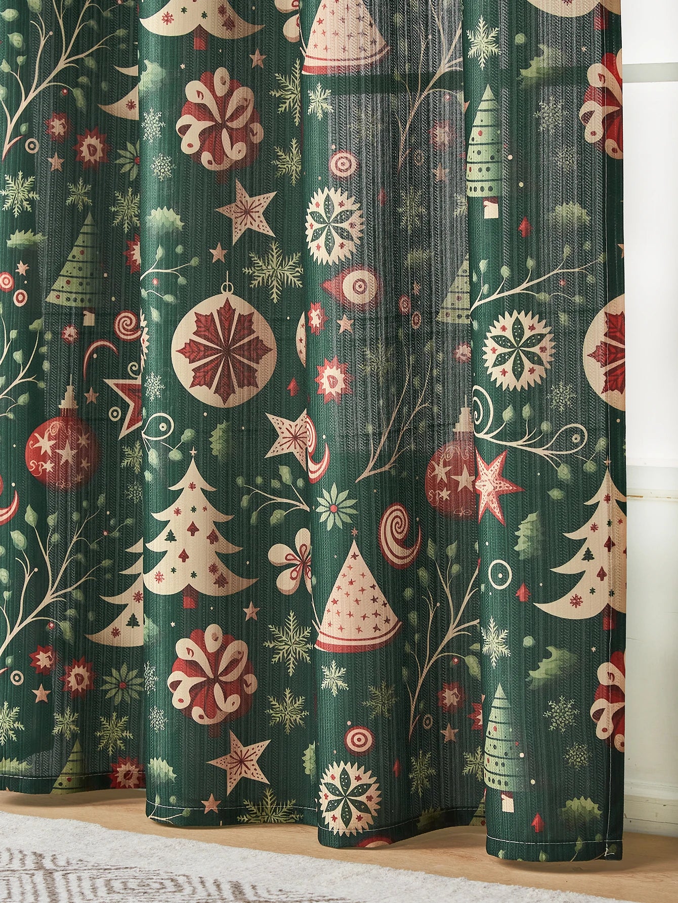 Green Christmas tree gifts, curtains, holiday party atmosphere, curtains,