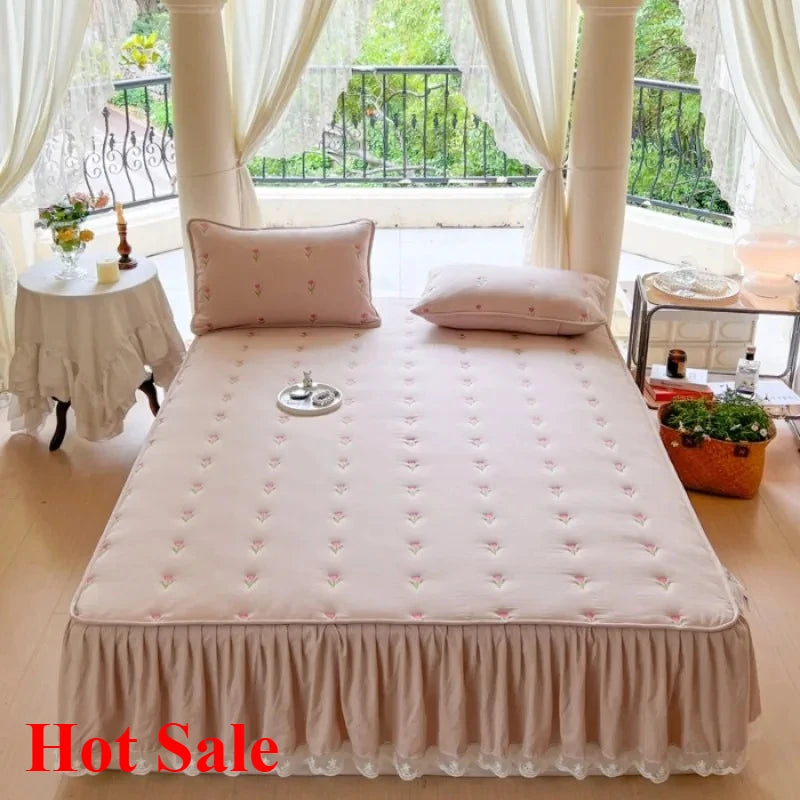 Red Bedsheet single piece cartoon cotton bed sheet anti slip printed cartoon bedsheet