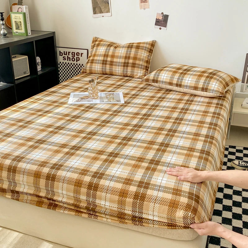 Plaid Style Fitted Sheet Skin-friendly Bed Cover Elastic Bedsheet